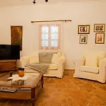 Kefalonian Luxury * Kástron