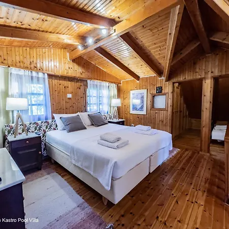 Kefalonian Luxury Villa Kastron (Kefalonia)
