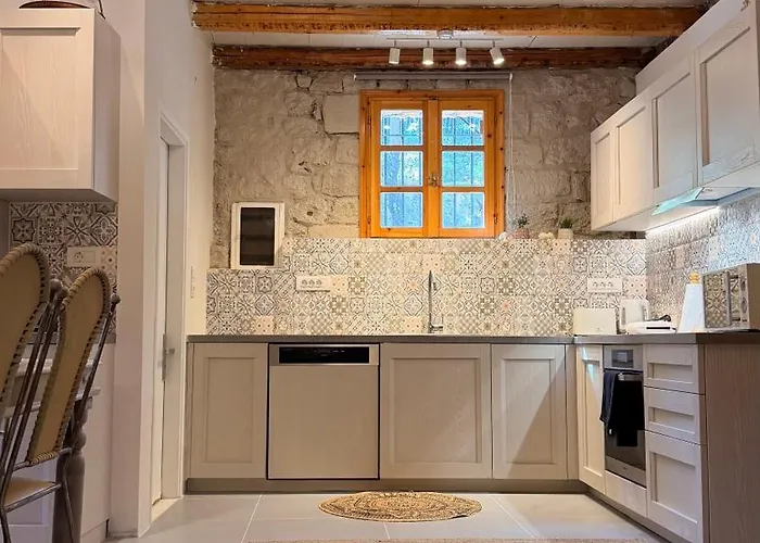 Kefalonian Luxury * Kástron